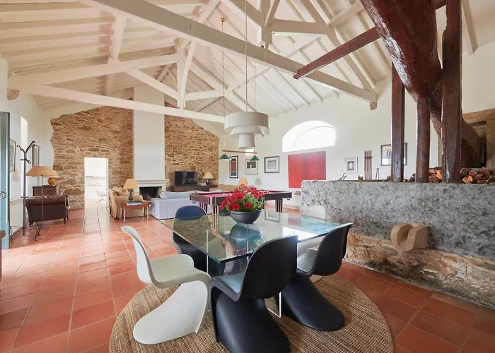 2br With Swimming Pool, By Timecooler * Sobral de Monte Agraco