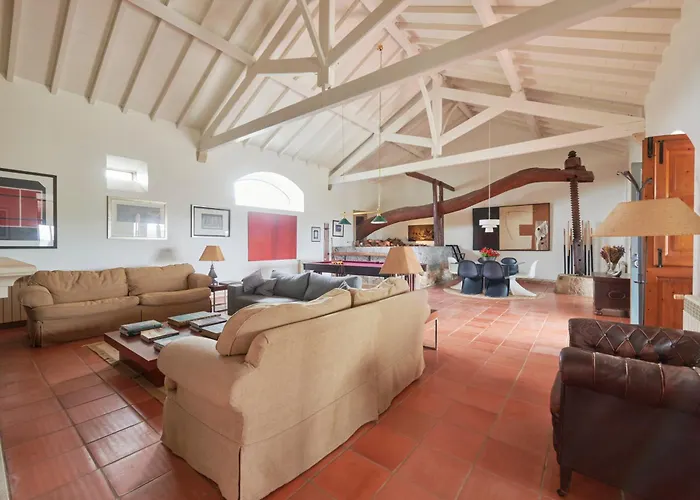 2br With Swimming Pool, By Timecooler